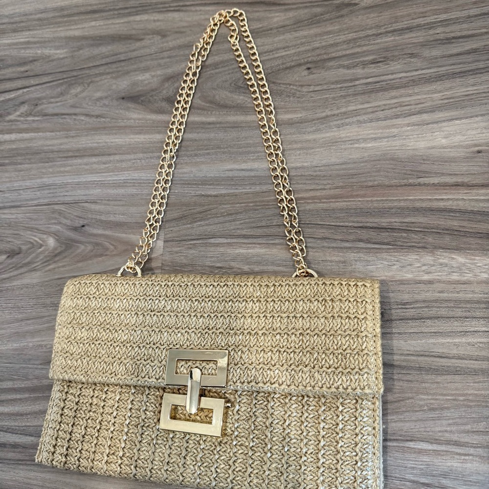 NWT Woven Bag with Gold Clasp - Picture 3 of 13